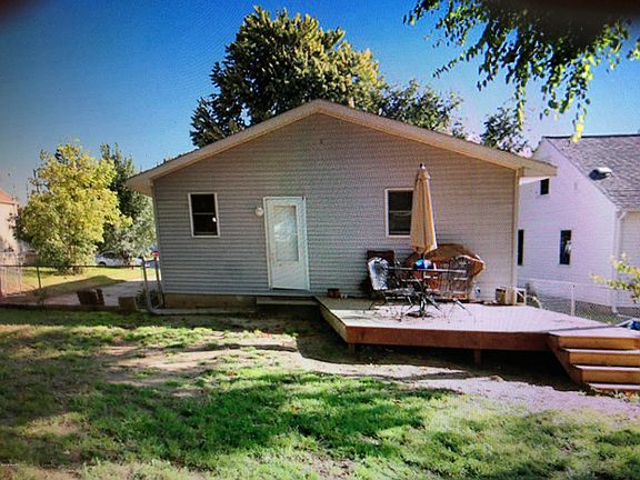 5th image of 3737 Heron Ave SW