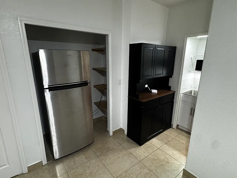 SE 14th Pl — Photo 6