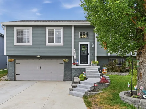 18704 S St, Omaha, NE 68135