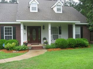 51 Denstone Rd, Hattiesburg, MS 39402