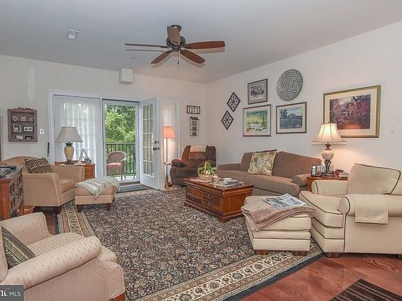 4th image of 221 Phillips Mill Ln