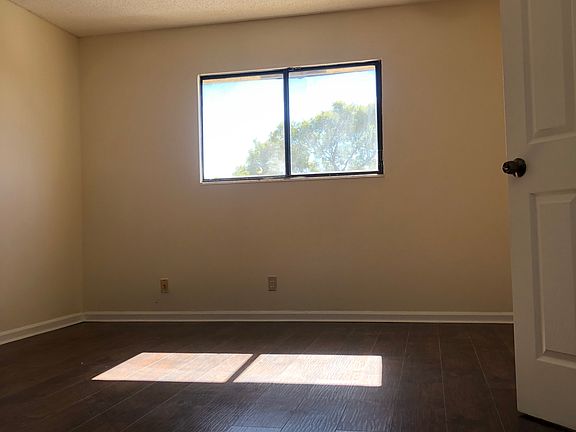 4th image of 125 San Remo Blvd