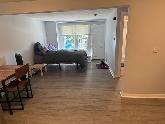2nd image of 15 Lawrence St APT 6