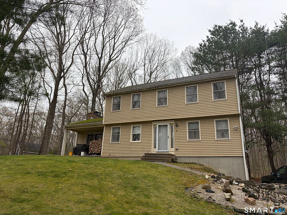 1st image of 8 Brook Ln #2