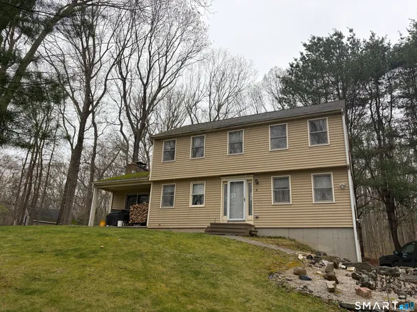 8 Brook Ln #2, Guilford, CT 06437