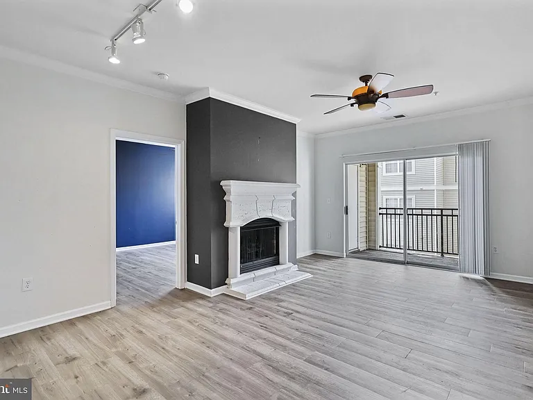 12925 Centre Park Cir #301 — Photo 8