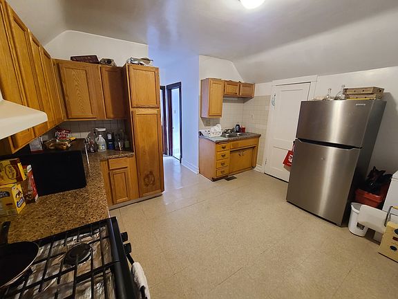 4th image of 11514 S Yale Ave
