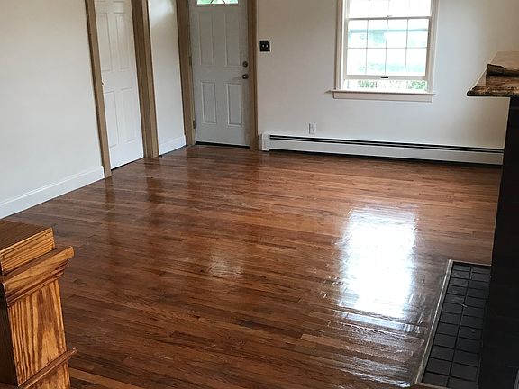 5th image of 267 Union Ave