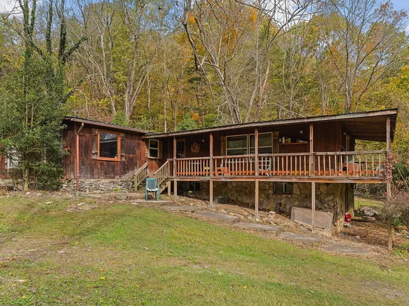 1690 Shady Pl, Smithville, TN 37166