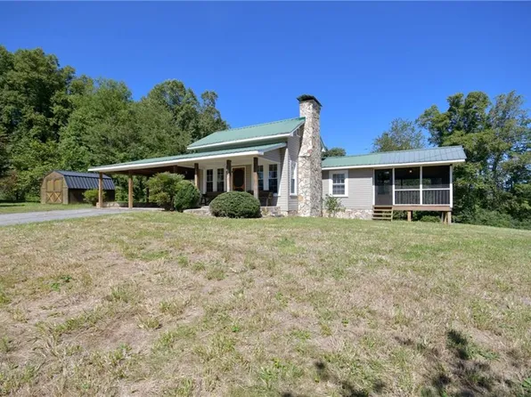 293 Johnson Creek Rd, Mount Airy, NC 27030
