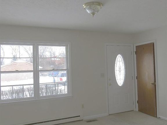 4th image of 326 Kasandra Way