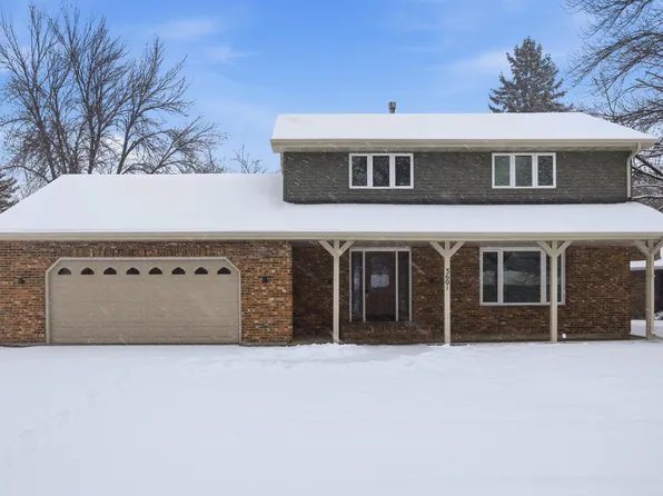 3601 Evergreen Rd N, Fargo, ND 58102