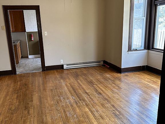 2nd image of 1086 Minnehaha Ave E #1