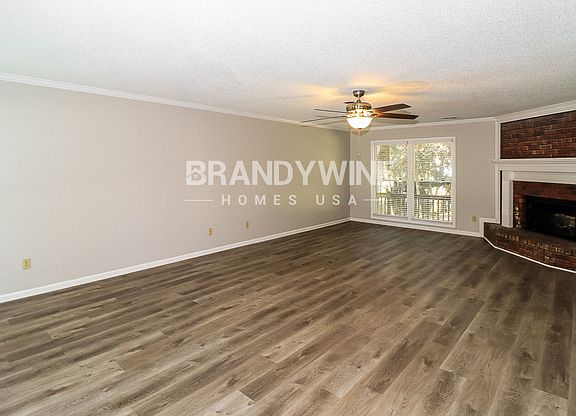 3rd image of 8850 Chimneyrock Blvd