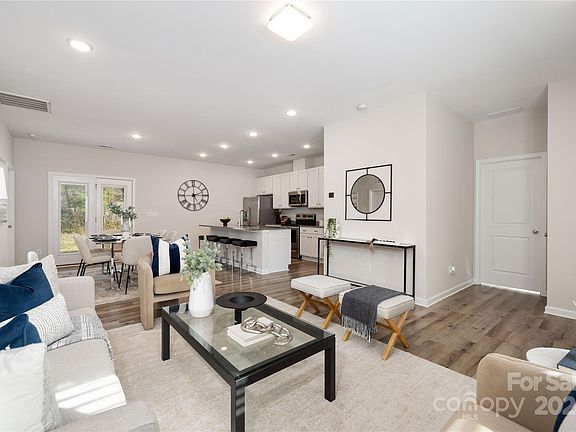 5th image of 3702 Small Ave