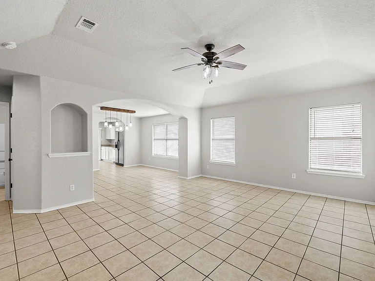 6726 Raintree Path — Photo 9
