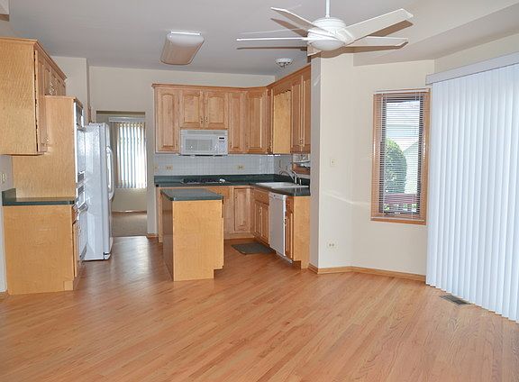 4th image of 15536 Harbor Town Dr
