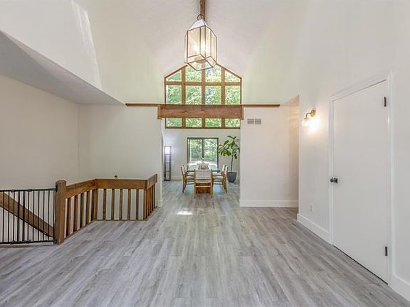 5th image of 4264 Laurel Brook Dr SE