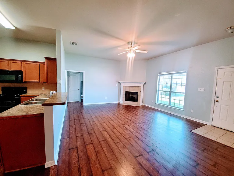 5866 Palo Pinto Dr — Photo 14