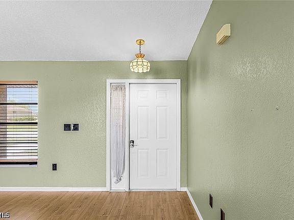 5th image of 30095 Holly Rd