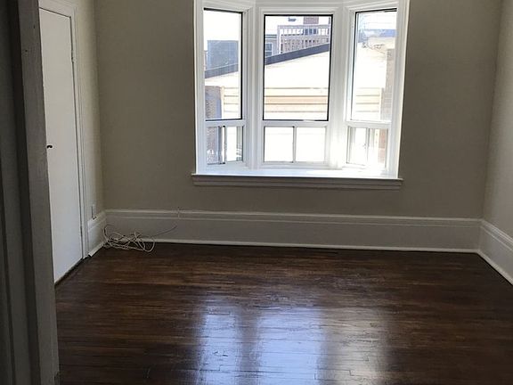3rd image of 19 Tyndall Ave