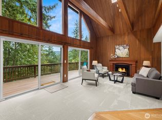 2310 Squak Mountain Loop SW, Issaquah, WA 98027