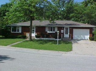 304 W Lake Dr, Random Lake, WI 53075