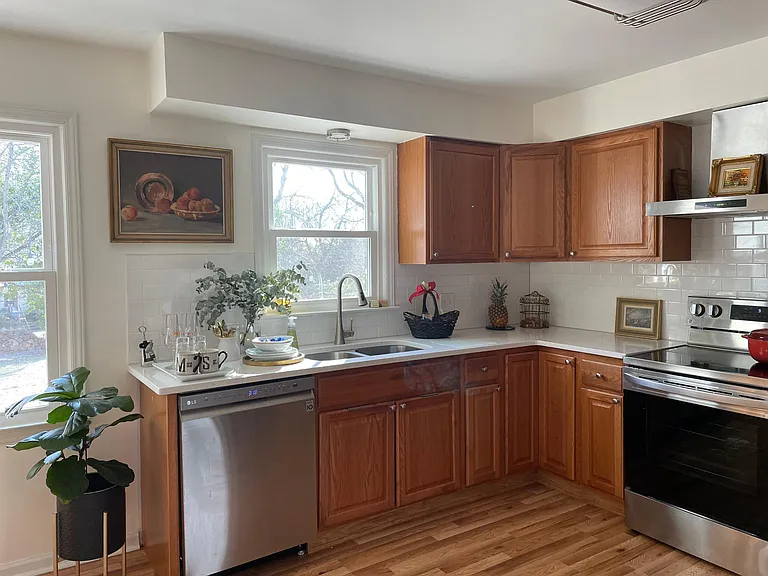5404 Knollwood Rd — Photo 10