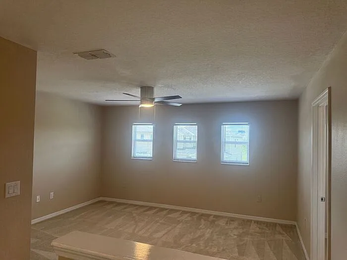 633 Ogelthorpe Dr — Photo 33