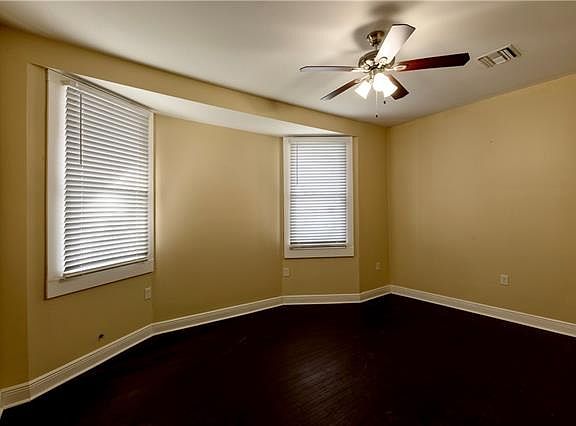 4th image of 4211 S Broad St