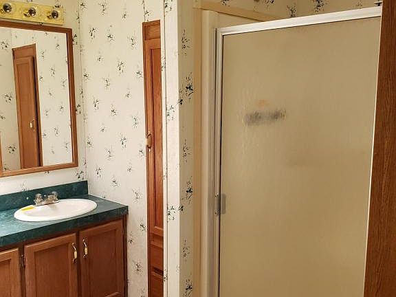 5th image of 3071 S Edgar Rd