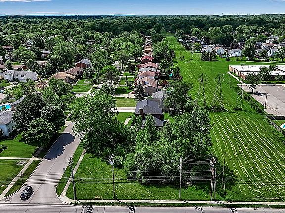 2nd image of 384 Troy Del Way