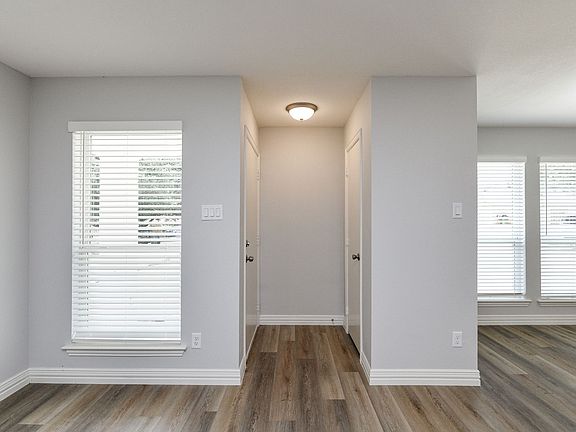 3rd image of 2503 Windy Pine Ln