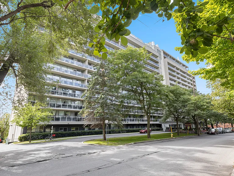 200 Rideau Ter — Photo 12