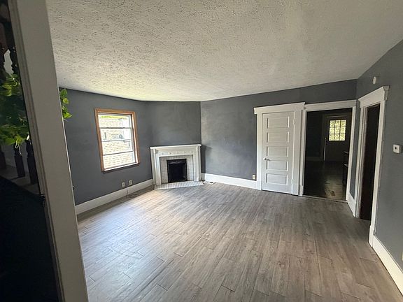 5th image of 224 7th St #558EEA356