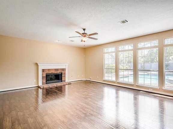 3rd image of 15322 Rocky Bridge Ln
