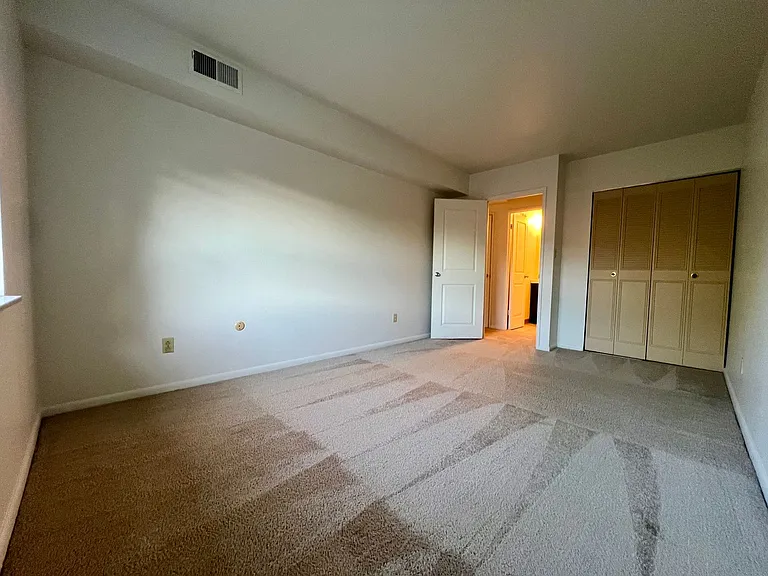 360 Maryland Ave — Photo 120