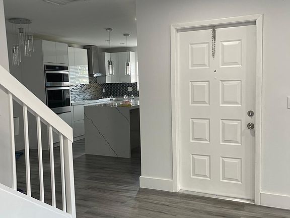 5th image of 14210 SW 94th Circle Ln #104