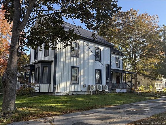 3rd image of 15 Veazey St