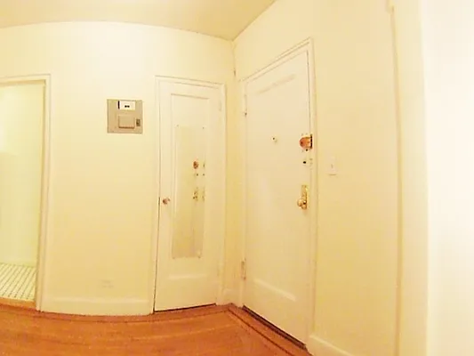 Rented by City Connections Realty | media 27