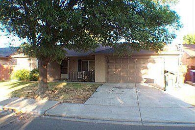 2nd image of 1024 Magpie Ct