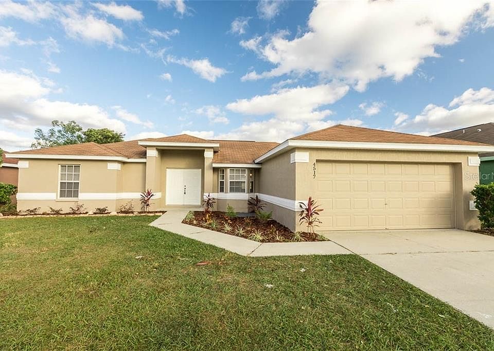 1st image of 4517 Great Blue Heron Dr