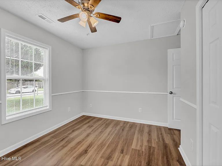 7005 Alamosa Dr — Photo 18