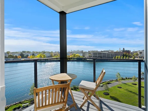 16 Franklin St #1301, Salem, MA 01970