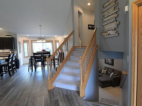 3rd image of 1620 18th Ave E