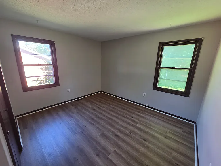 1021 Ridgeway Dr — Photo 7