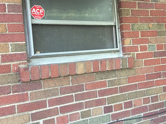 4th image of 5872 Saint Louis Ave