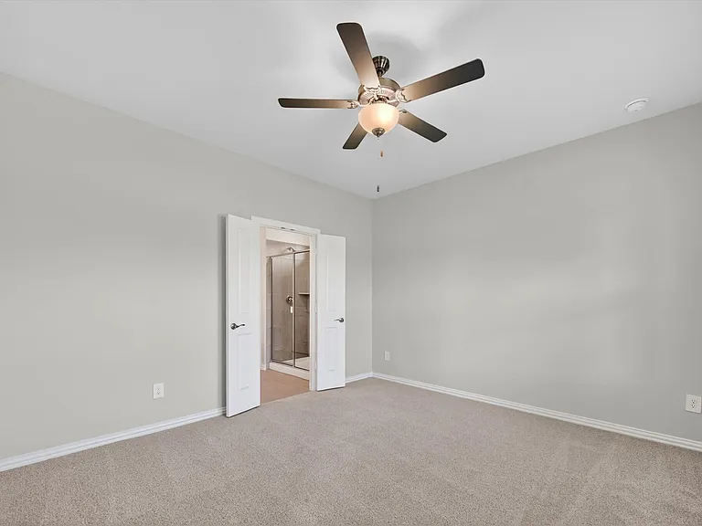 1402 Bridgestone Dr — Photo 8