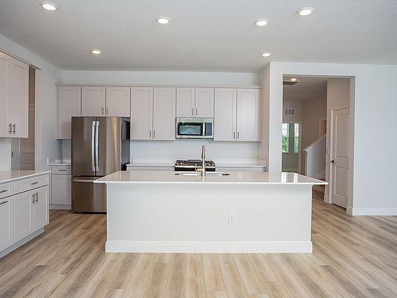 Anna Maria - Cozy Chic Interior Design