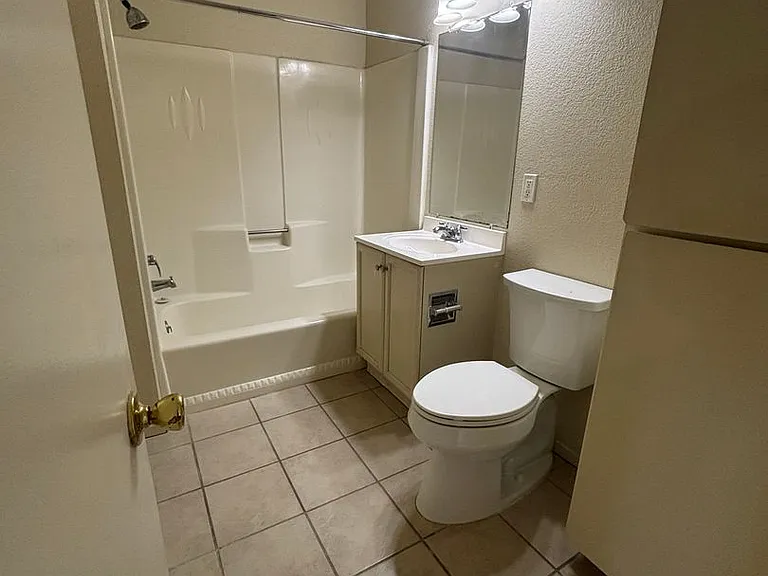 395 Sierra St #X — Photo 7